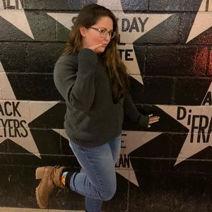 Meet your Posher, Caitlin